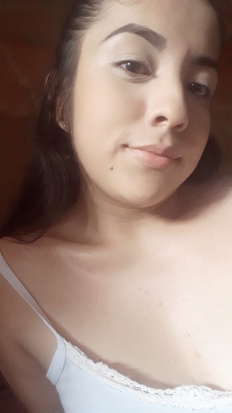Naken läckt OnlyFans-bild av Stefanya