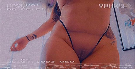 Naken lekkede OnlyFans-bilde av Miss Riss