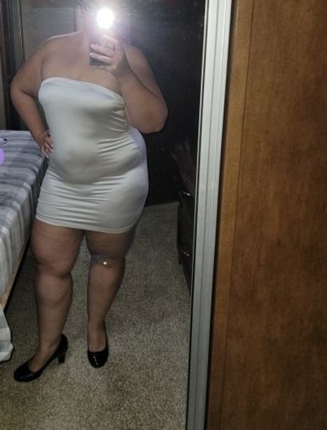 Naken läckt OnlyFans-bild av Hotwife