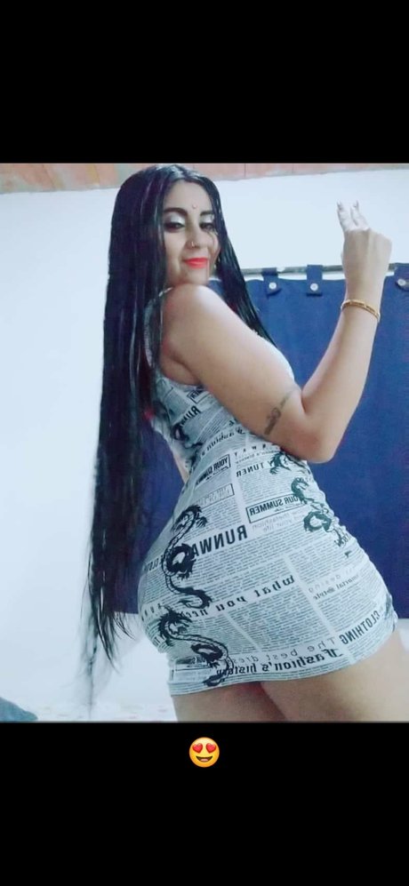 Naken lekkede OnlyFans-bilde av Indira Chopra