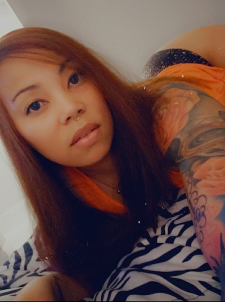 Naken lekkede OnlyFans-bilde av T L A