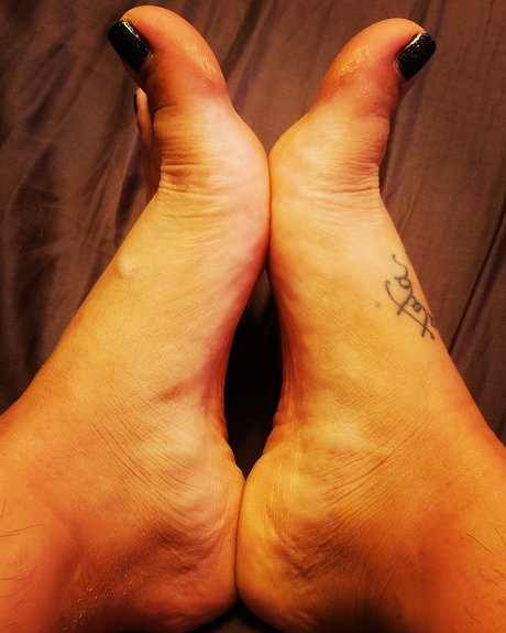 Nahá fotka uniklých OnlyFans od Pettitefeet91