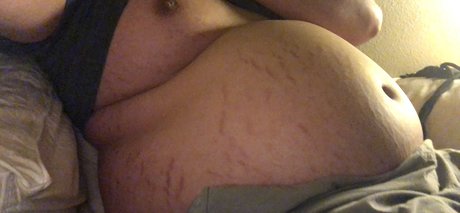 Naken lekkede OnlyFans-bilde av The Fat Asian Boi