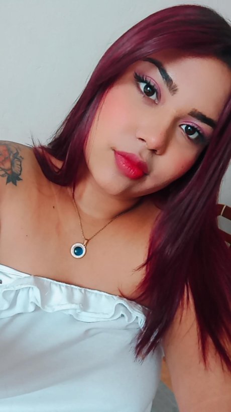 Nahá fotka uniklých OnlyFans od Emily Daz