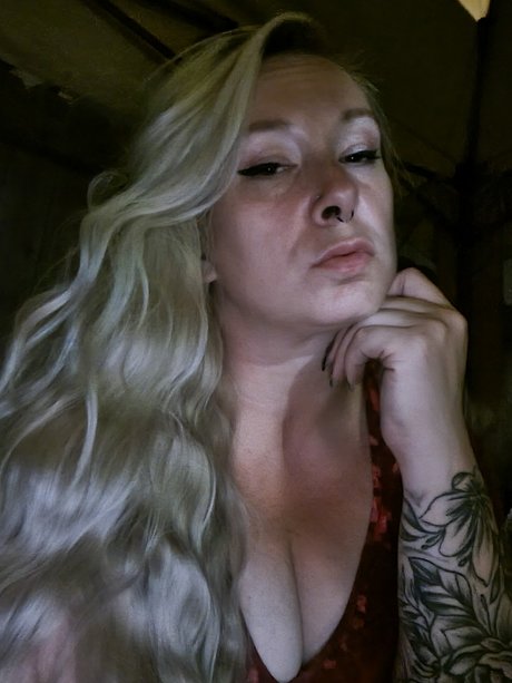 Naken lekkede OnlyFans-bilde av Moonbitxh