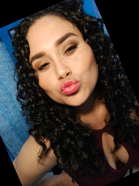 Nahá fotka uniklých OnlyFans od Mila Martz