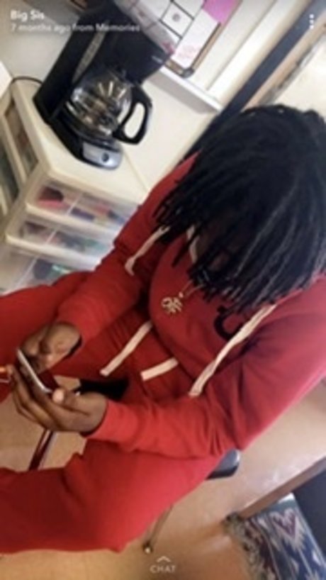 Alaston vuotanut OnlyFans-kuva Trey Solitty