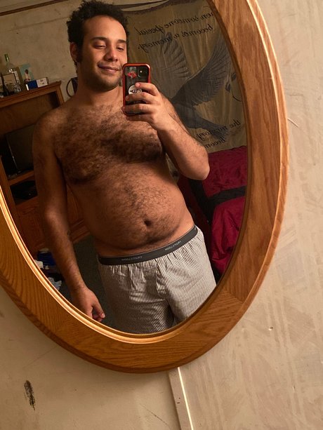 Photo nue de fuite OnlyFans de Black Bear