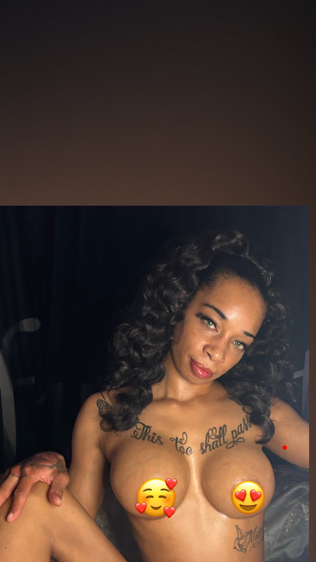 Naken lekkede OnlyFans-bilde av Hazel