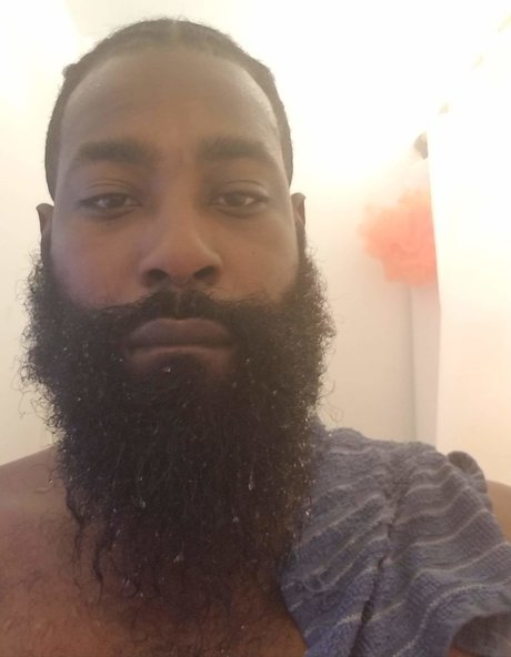 Naken lekkede OnlyFans-bilde av Bbb