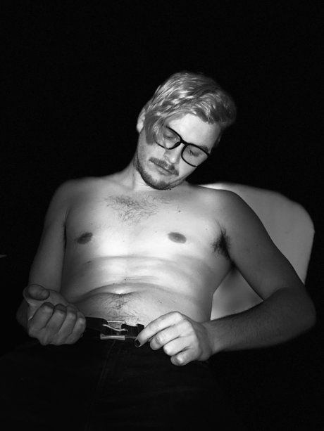 Naakte gelekte OnlyFans-foto van Stanj