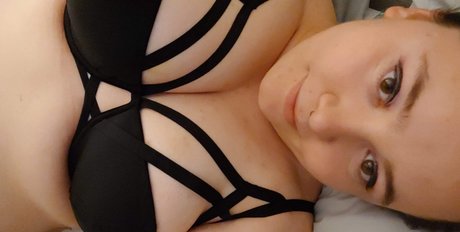 Naken läckt OnlyFans-bild av Sexy Pregnant Vixen