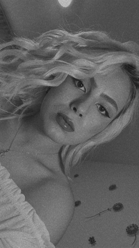 Naken lekkede OnlyFans-bilde av Grumi