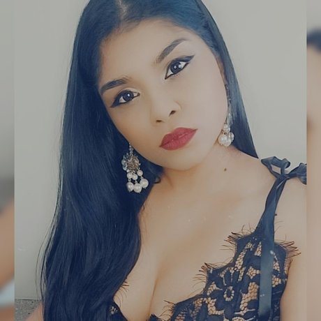 Naken lekkede OnlyFans-bilde av Sharri