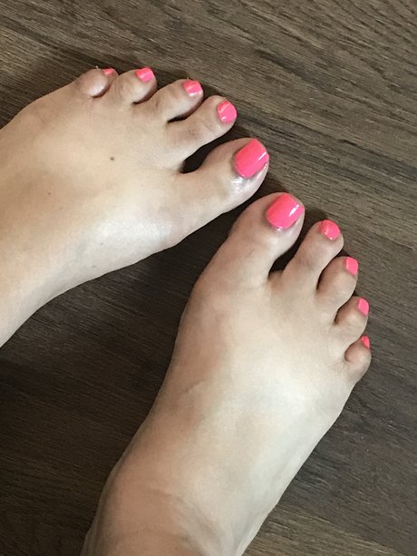 Naken lekkede OnlyFans-bilde av Apple Butta