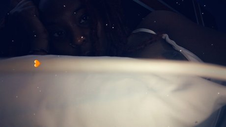 Naken lekkede OnlyFans-bilde av Brownie Kisses