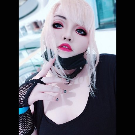 Naken läckt OnlyFans-bild av Violet K