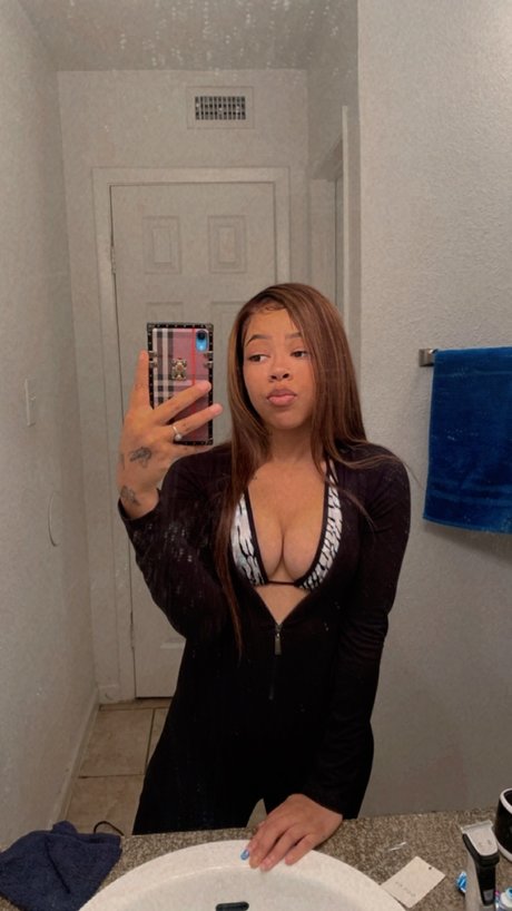Nahá fotka uniklých OnlyFans od Jermani