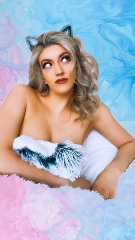 Naken lekkede OnlyFans-bilde av Liv