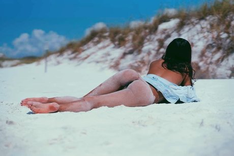 Naken lekkede OnlyFans-bilde av House Wife