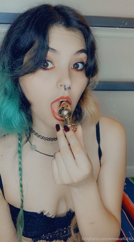 Emowaifu162