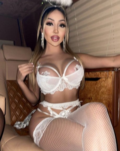 Naken lekkede OnlyFans-bilde av Sabrina Agarie