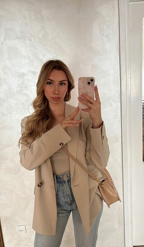 Nahá fotka uniklých OnlyFans od Alexndraca
