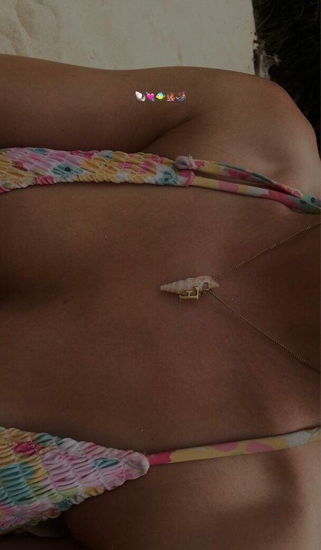 Naken lekkede OnlyFans-bilde av Antonia Chiara