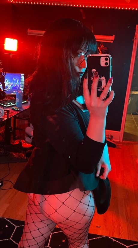 WhisperingPizza ASMR