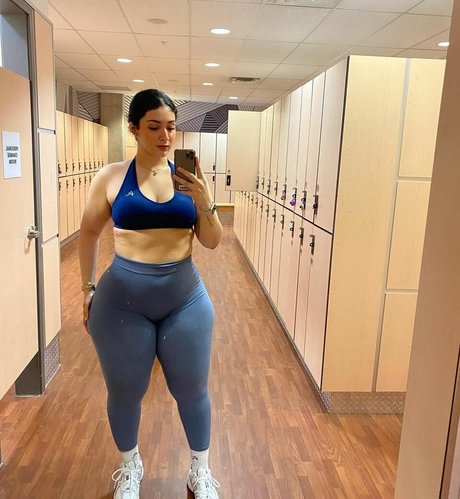 Alasti lekkinud OnlyFans-i pilt Zainaabbab