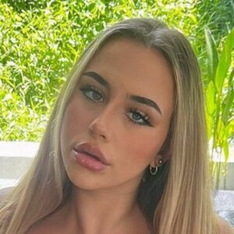 Обнаженная фотография утечки OnlyFans от Selina Bond