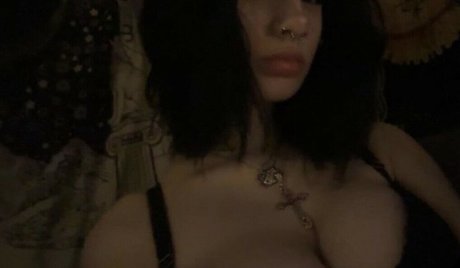 Nahá fotka uniklých OnlyFans od Milkichan