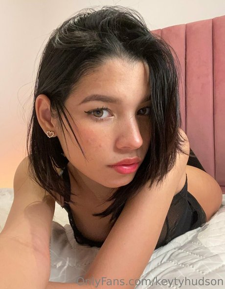 Naken lekkede OnlyFans-bilde av Keyty Hudson