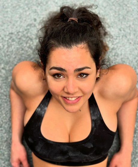 Naken lekkede OnlyFans-bilde av Helena Daher