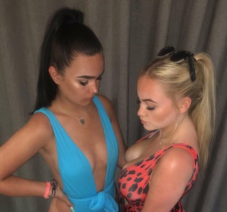 Naken lekkede OnlyFans-bilde av Lucy M