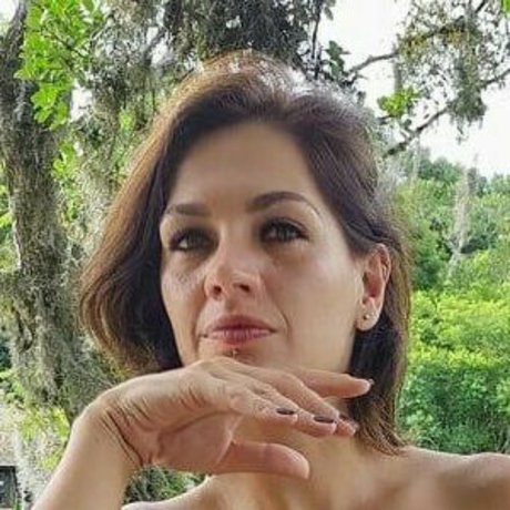R Camejo