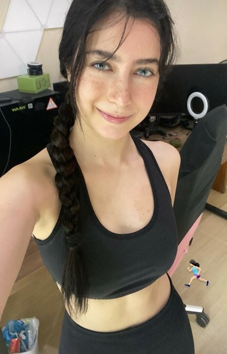 Обнаженная фотография утечки OnlyFans от Biagomez
