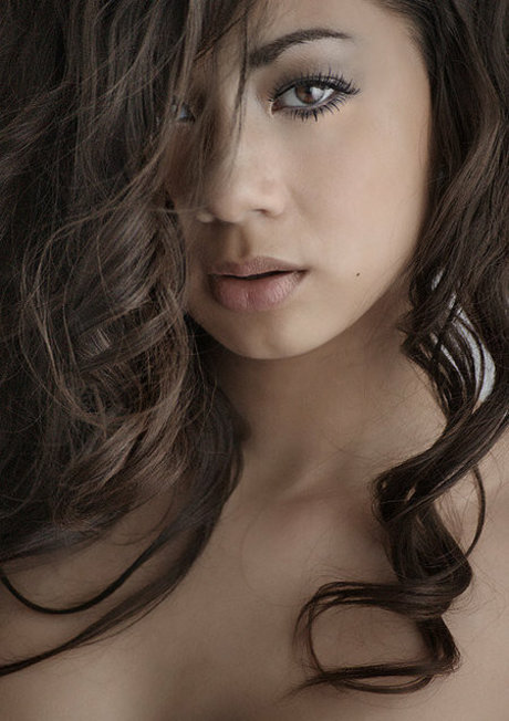 Jennifer Bachdim OnlyFansリークヌード写真