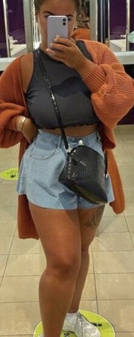 Alaston vuotanut OnlyFans-kuva Nicole Barker