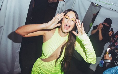 Naken läckt OnlyFans-bild av Kacey Musgraves