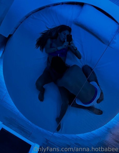 Annahotbabee