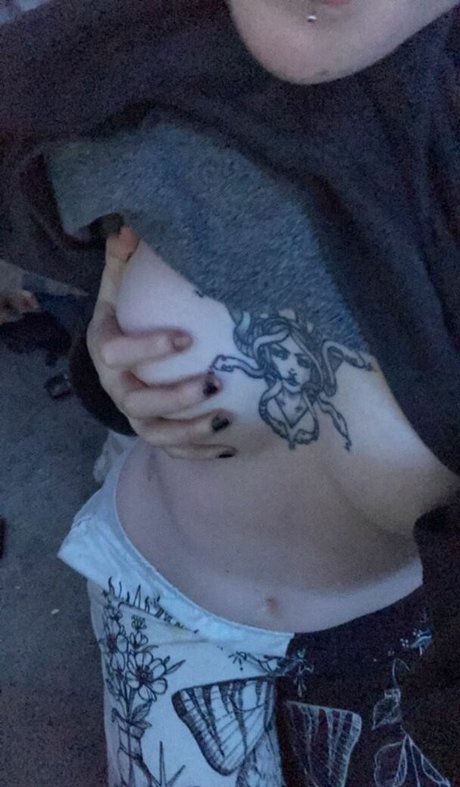 Nahá fotka uniklých OnlyFans od Vapew0rm