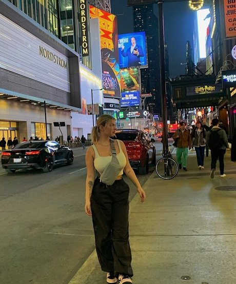 Nahá fotka uniklých OnlyFans od Josie