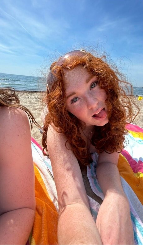 Nahá fotka uniklých OnlyFans od Kenziemahar
