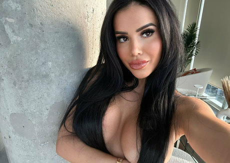 Hijabiqueen69