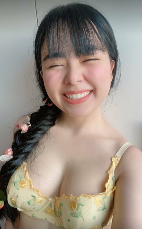 Обнаженная фотография утечки OnlyFans от Estelleshiori