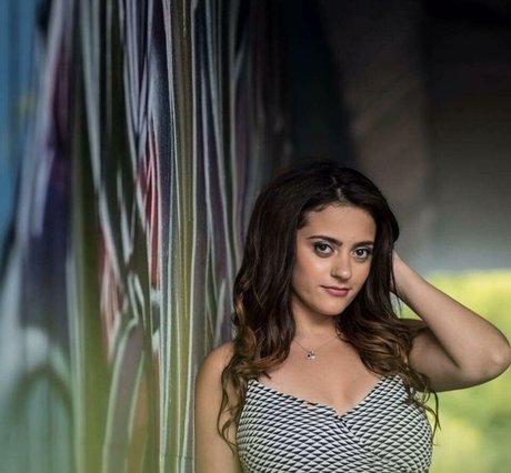 Naakte gelekte OnlyFans-foto van Maria Sharrad