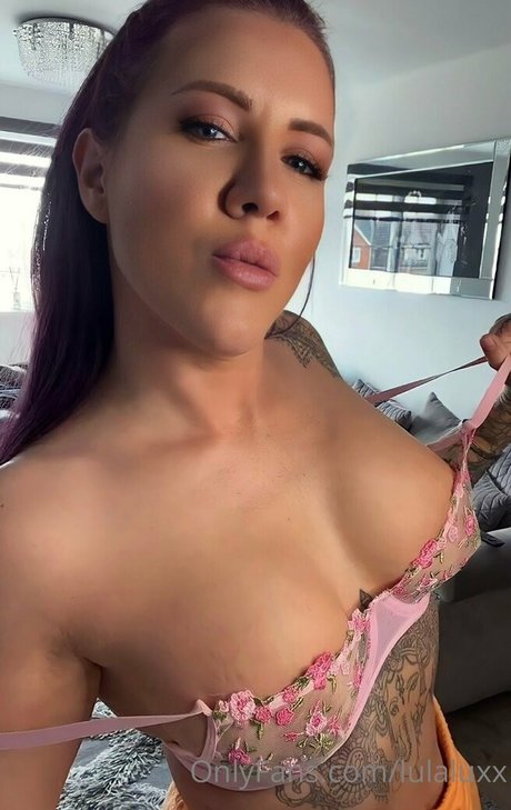 Naken lekkede OnlyFans-bilde av Lulaluxx