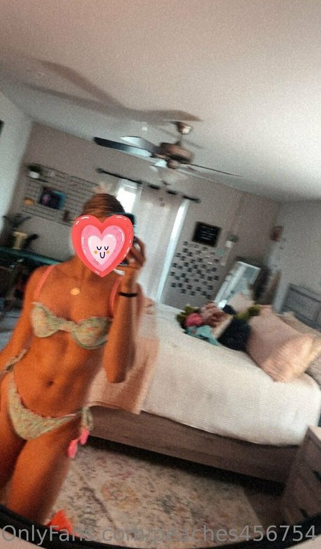 Naken lekkede OnlyFans-bilde av Peaches456754