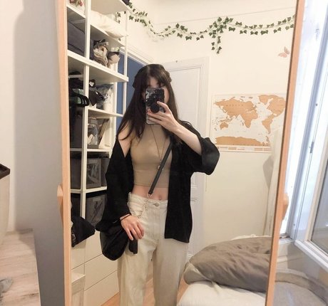 Nahá fotka uniklých OnlyFans od Pathreacts